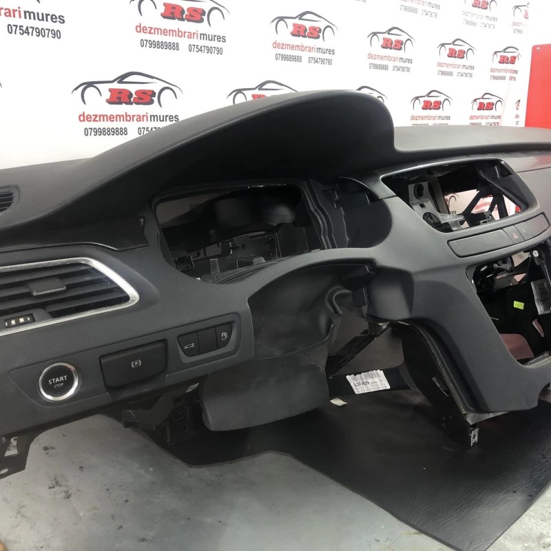 Plansa bord / Peugeot 508 508 2014 / Interior