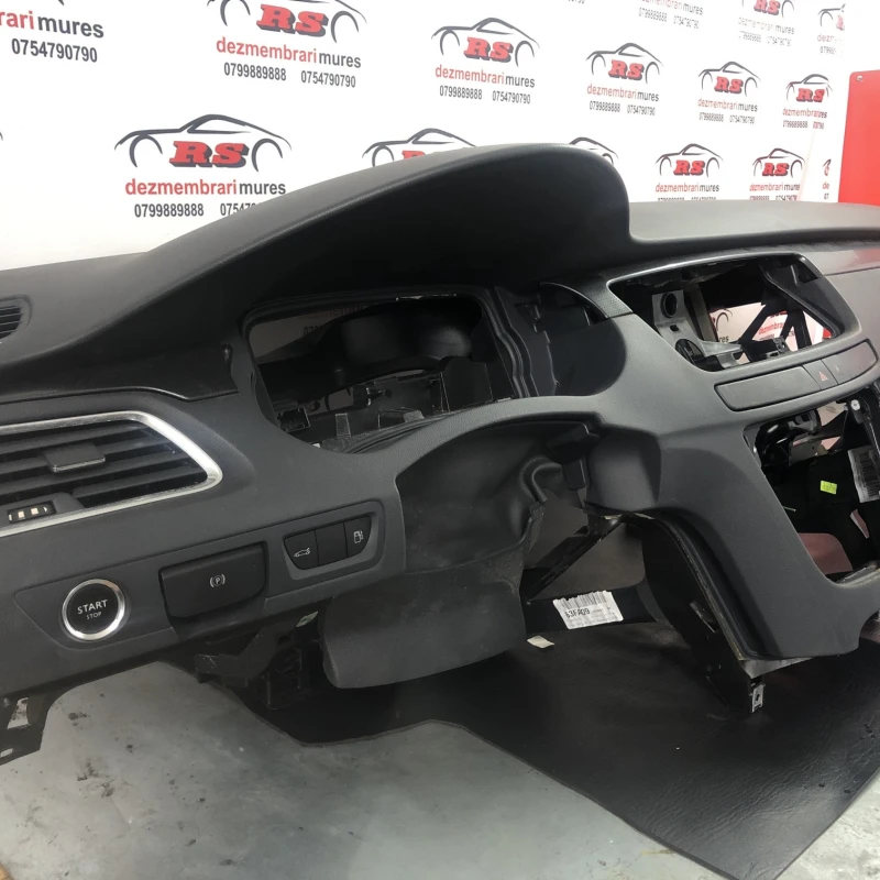 Plansa bord / Peugeot 508 508 2014 / Interior