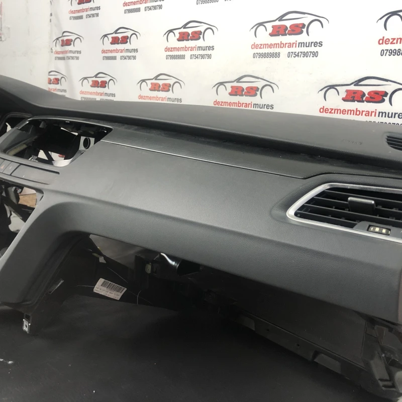 Plansa bord / Peugeot 508 508 2014 / Interior