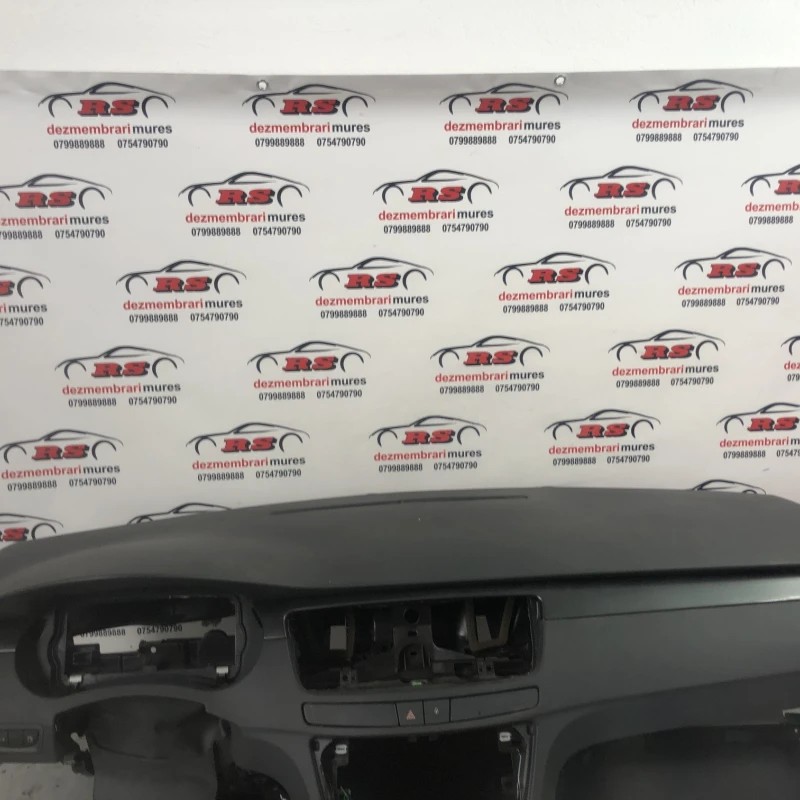 Plansa bord / Peugeot 508 508 2014 / Interior
