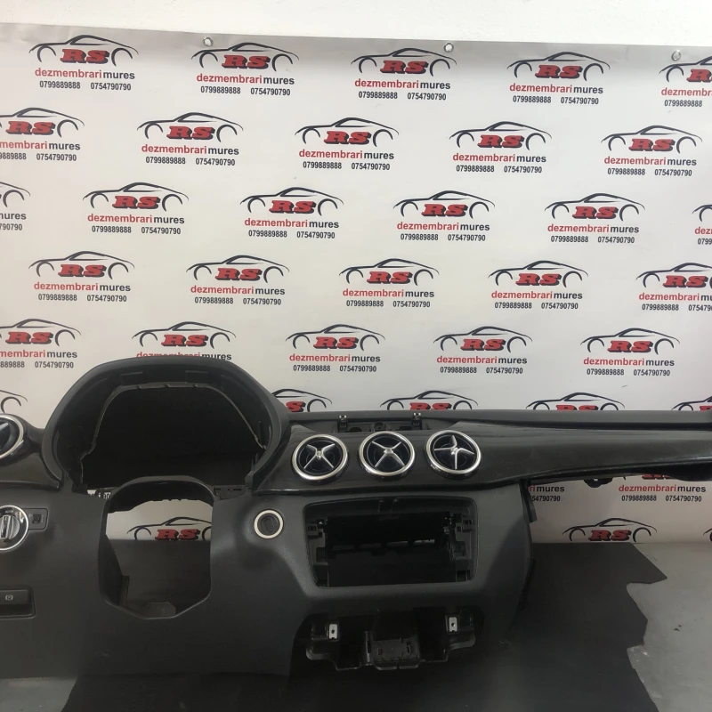 Plansa bord Mercedes-Benz 