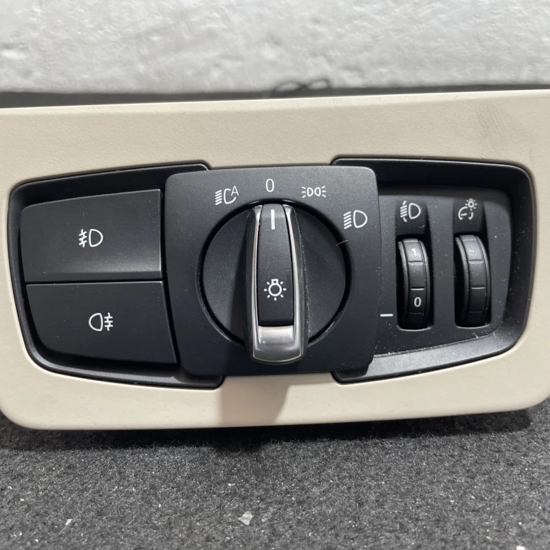 Bloc lumini / BMW Seria 3 F30 2013 / Interior