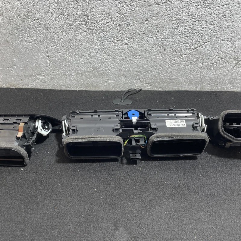 Grila aer bord / BMW Seria 3 F30 2013 / Interior