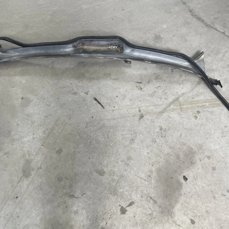 Grila stergatoare / BMW Seria 7 E65 2008 / Caroserie, oglinzi si faruri