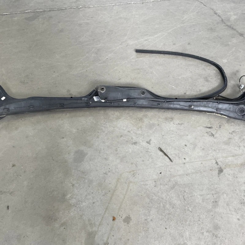 Grila stergatoare / BMW Seria 7 E65 2008 / Caroserie, oglinzi si faruri