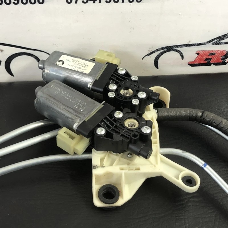 Jaluzele electrice stanga spate / BMW Seria 7 E65 2008 / Interior