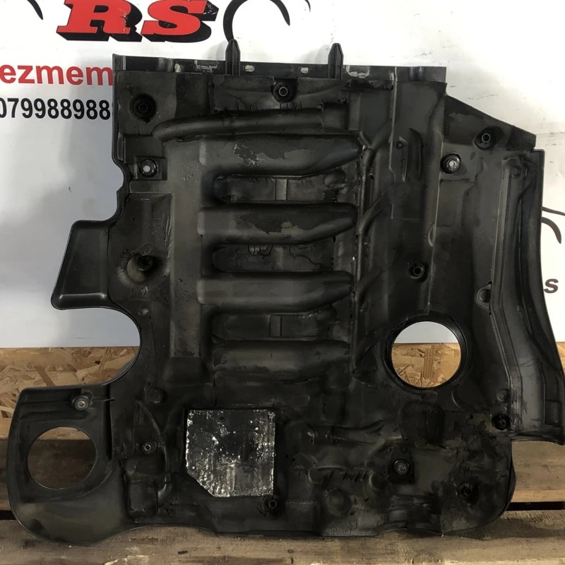 Capac motor / BMW Seria 7 E65 2008 / Motor, racire si evacuare