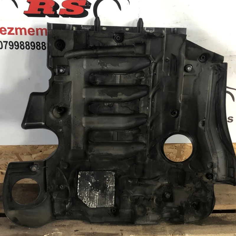 Capac motor / BMW Seria 7 E65 2008 / Motor, racire si evacuare