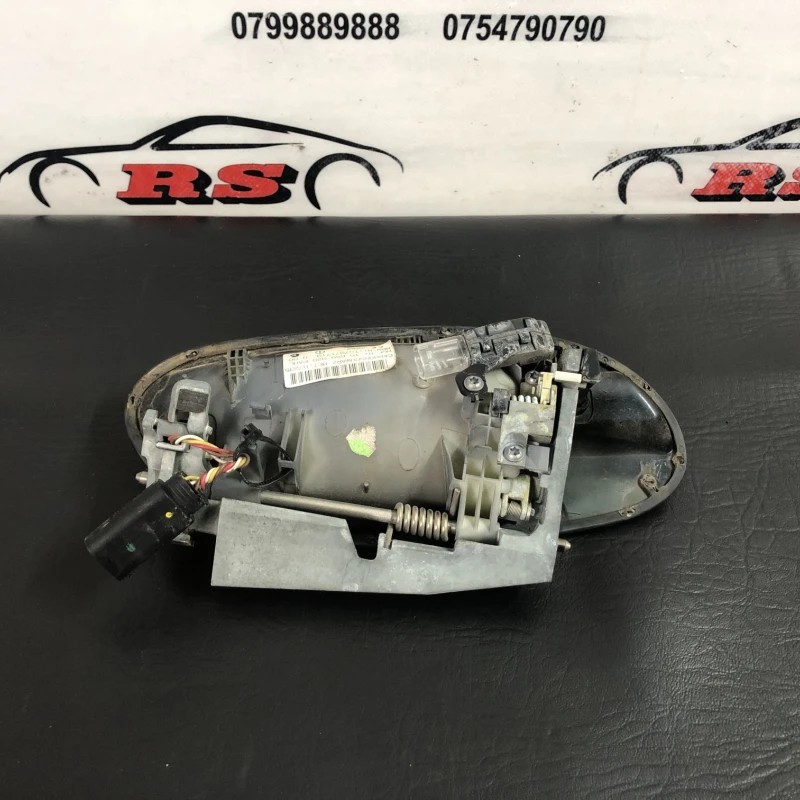 Maner usa stanga spate / BMW Seria 7 E65 2008 / Caroserie, oglinzi si faruri