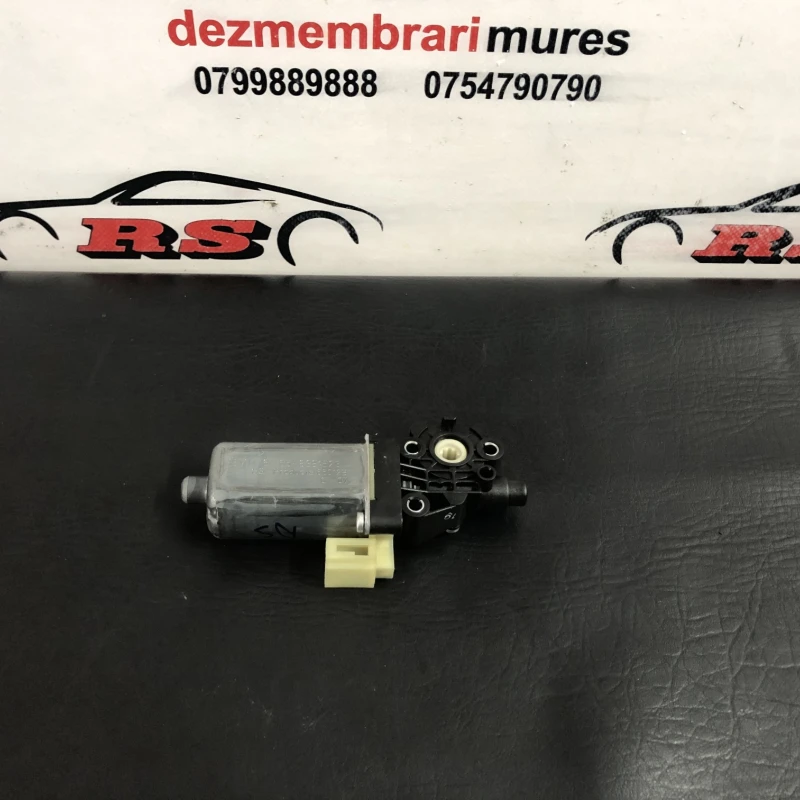 Motoras parasolar dreapta spate BMW 