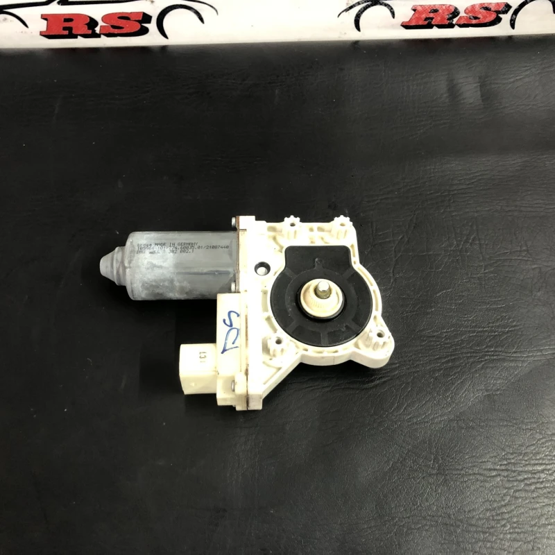Motoras geam dreapta spate / BMW Seria 7 E65 2008 / Audio si electronice