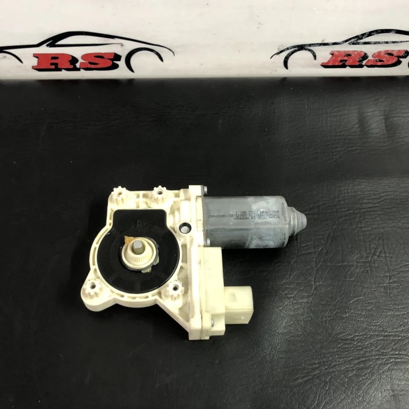 Motoras geam stanga spate / BMW Seria 7 E65 2008 / Audio si electronice