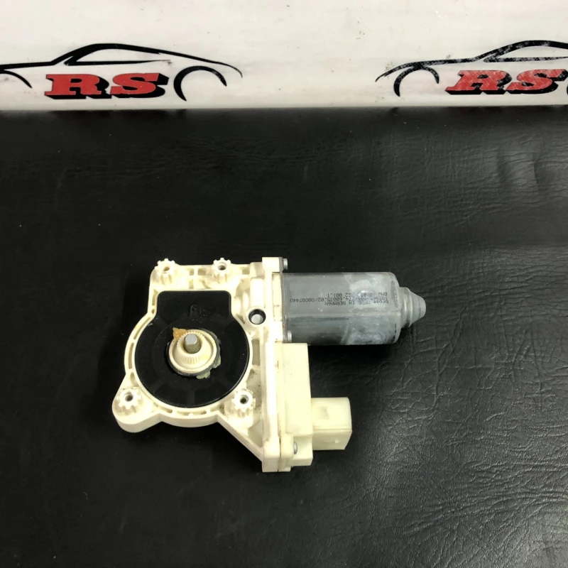 Motoras geam stanga spate / BMW Seria 7 E65 2008 / Audio si electronice