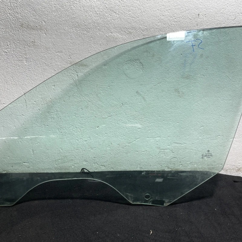 Geam stanga fata / BMW Seria 7 E65 2008 / Caroserie, oglinzi si faruri