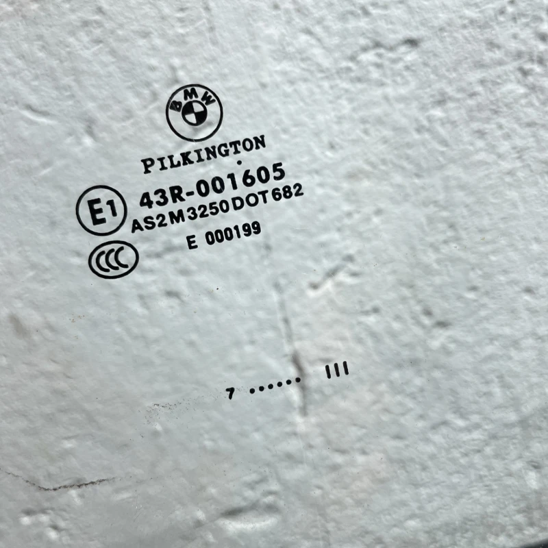 Geam dreapta fata / BMW Seria 7 E65 2008 / Caroserie, oglinzi si faruri
