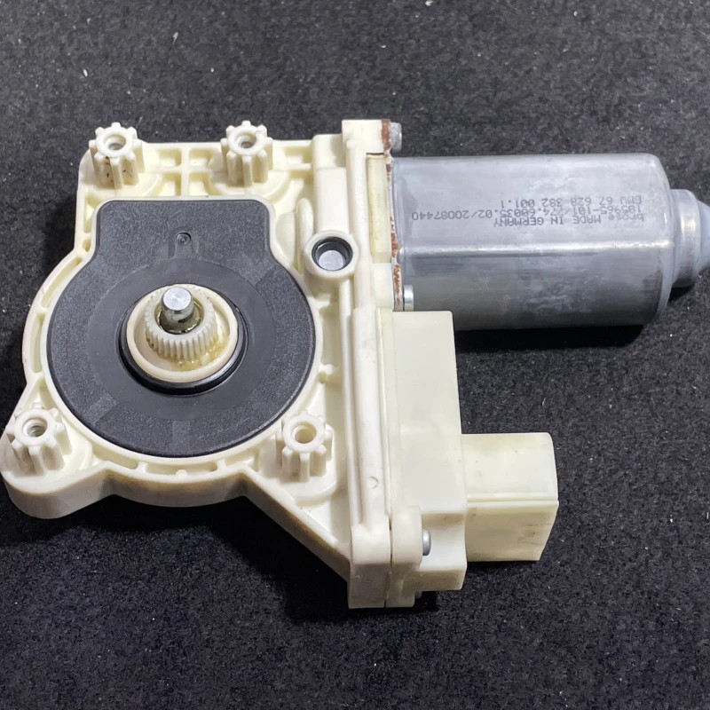 Motoras geam stanga fata / BMW Seria 7 E65 2008 / Audio si electronice