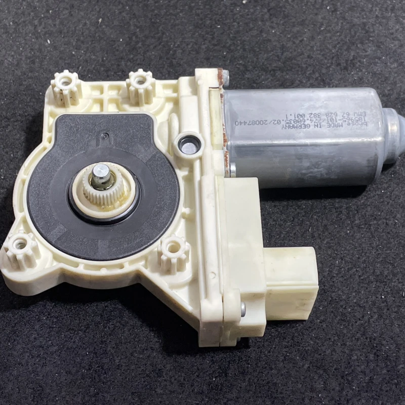 Motoras geam stanga fata / BMW Seria 7 E65 2008 / Audio si electronice