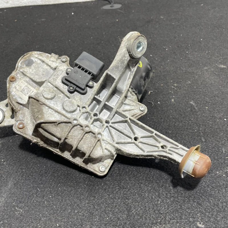 Motoras stergator parbriz dreapta Renault 