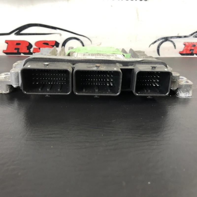Calculator motor ecu / Renault Scenic III 2010 / Audio si electronice