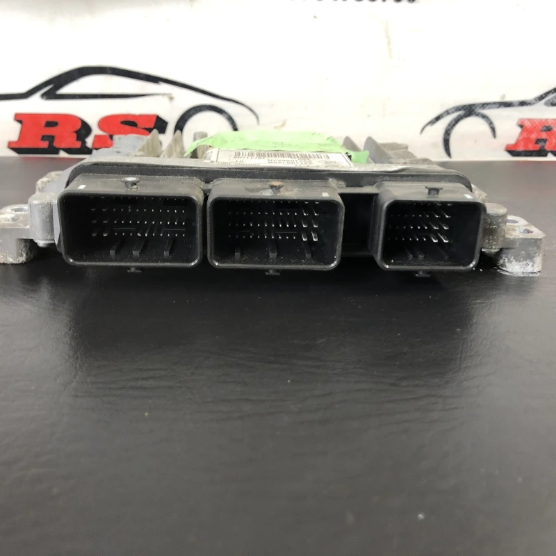 Calculator motor ecu / Renault Scenic III 2010 / Audio si electronice