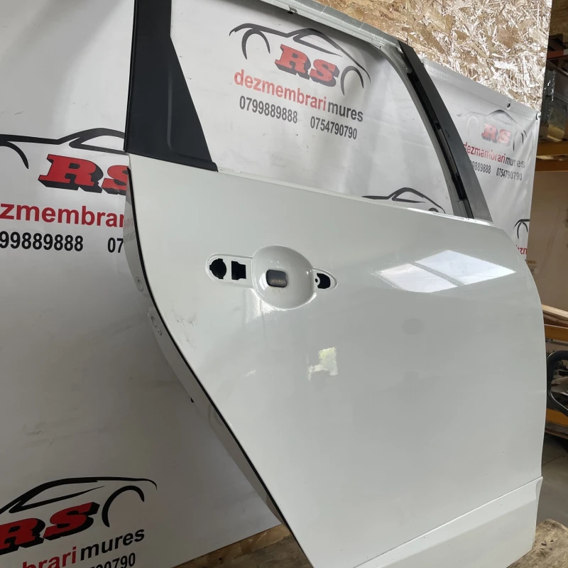 Usa dreapta spate / Renault Scenic III 2011 / Caroserie, oglinzi si faruri