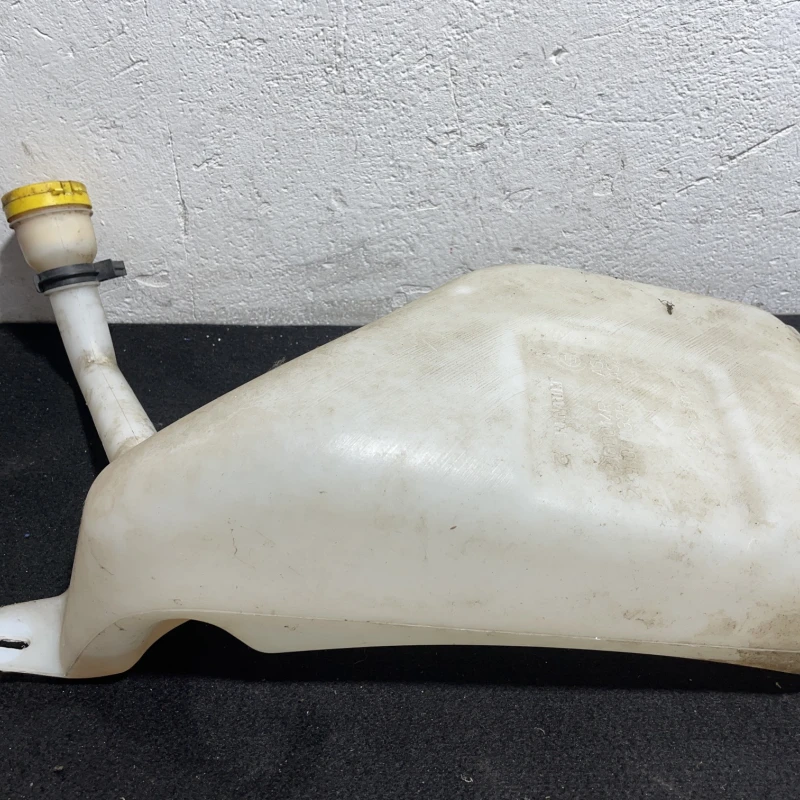 Vas lichid parbriz strop gel / Renault Scenic III 2011 / Caroserie, oglinzi si faruri