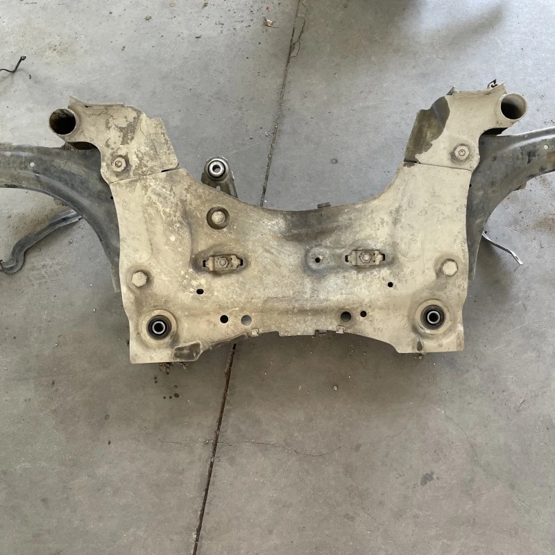 Punte fata jug motor / Renault Scenic III 2011 / Caroserie, oglinzi si faruri