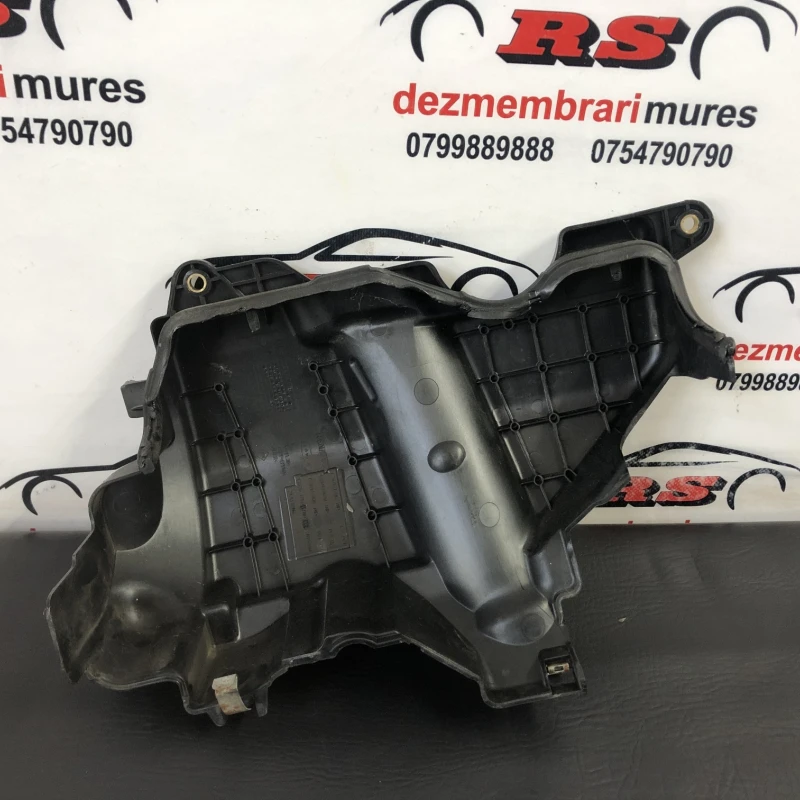 Capac motor / Renault Scenic III 2011 / Motor, racire si evacuare