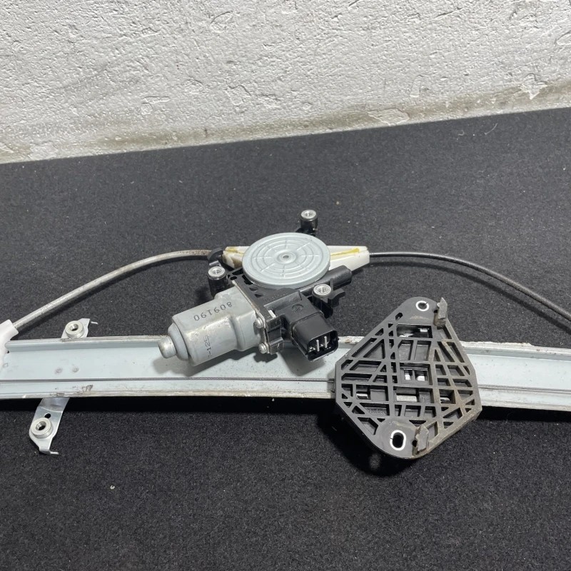 Macara geam dreapta spate Subaru Forester Forester 2009