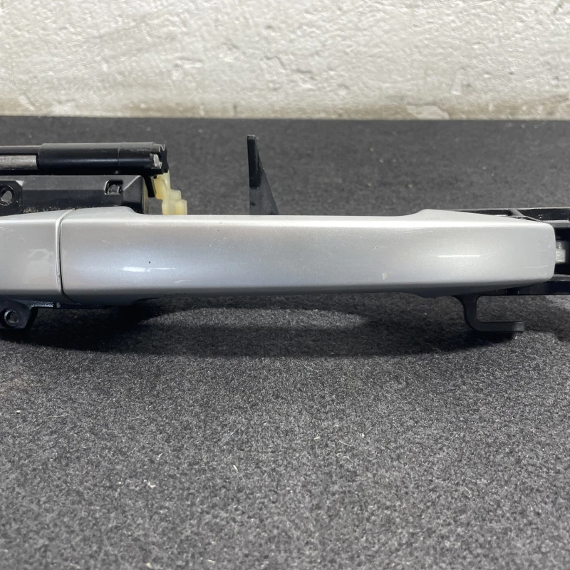Maner usa dreapta fata Subaru 