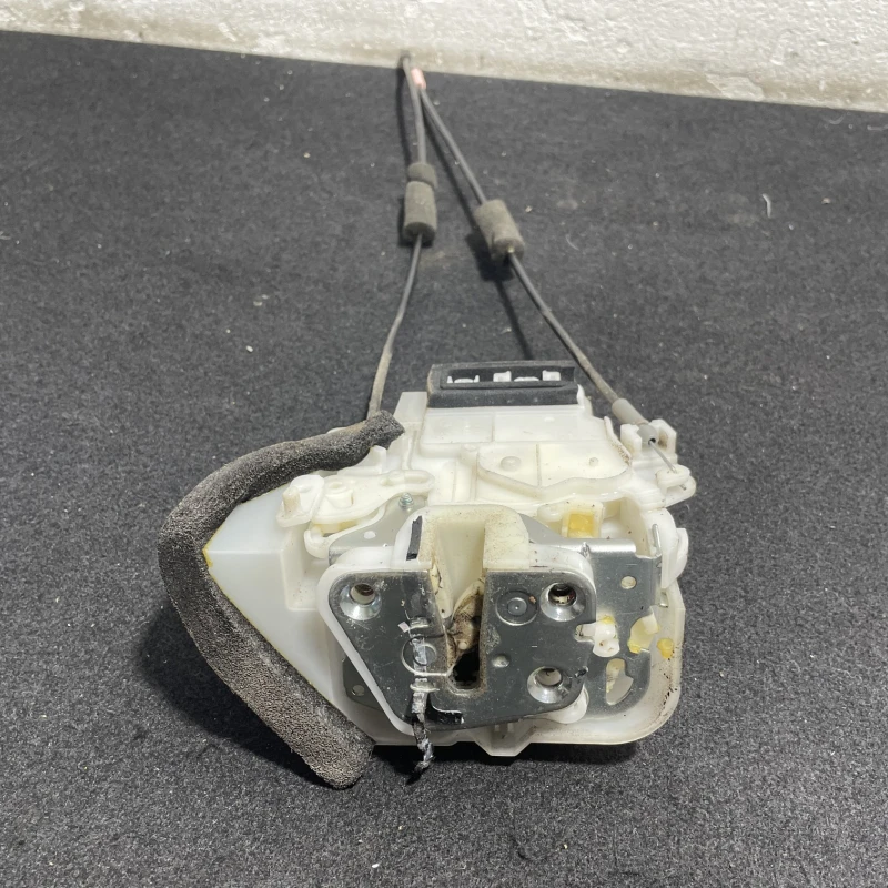 Iala broasca usa stanga spate Subaru 