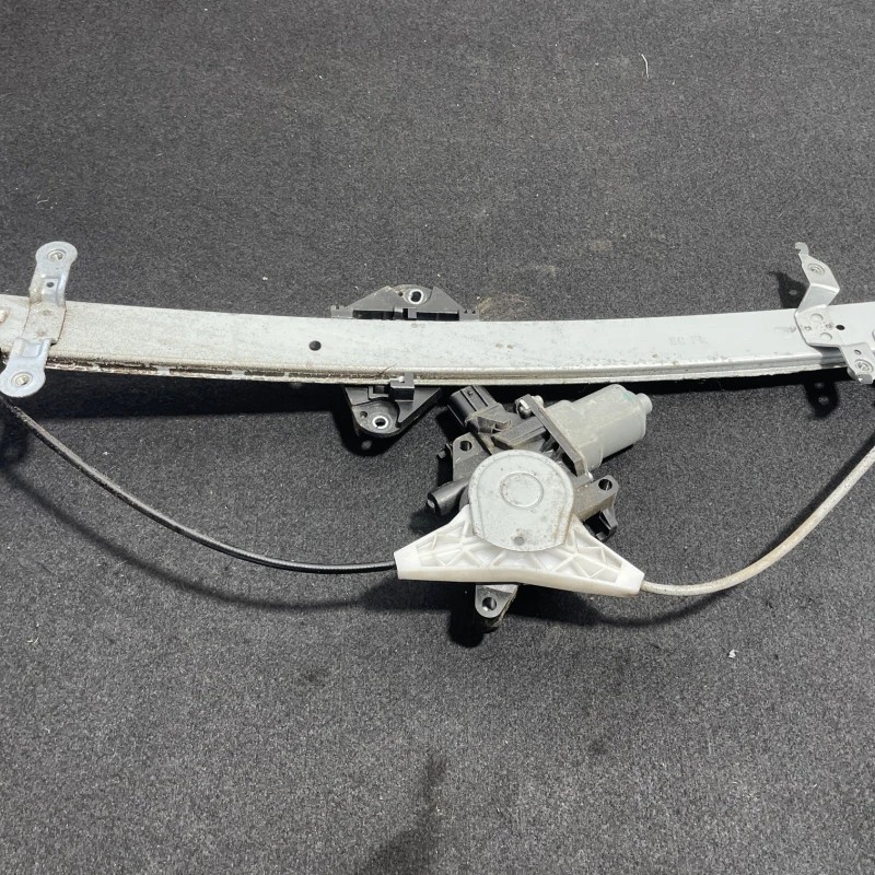 Macara geam stanga fata / Subaru Forester Forester 2009 / Caroserie, oglinzi si faruri