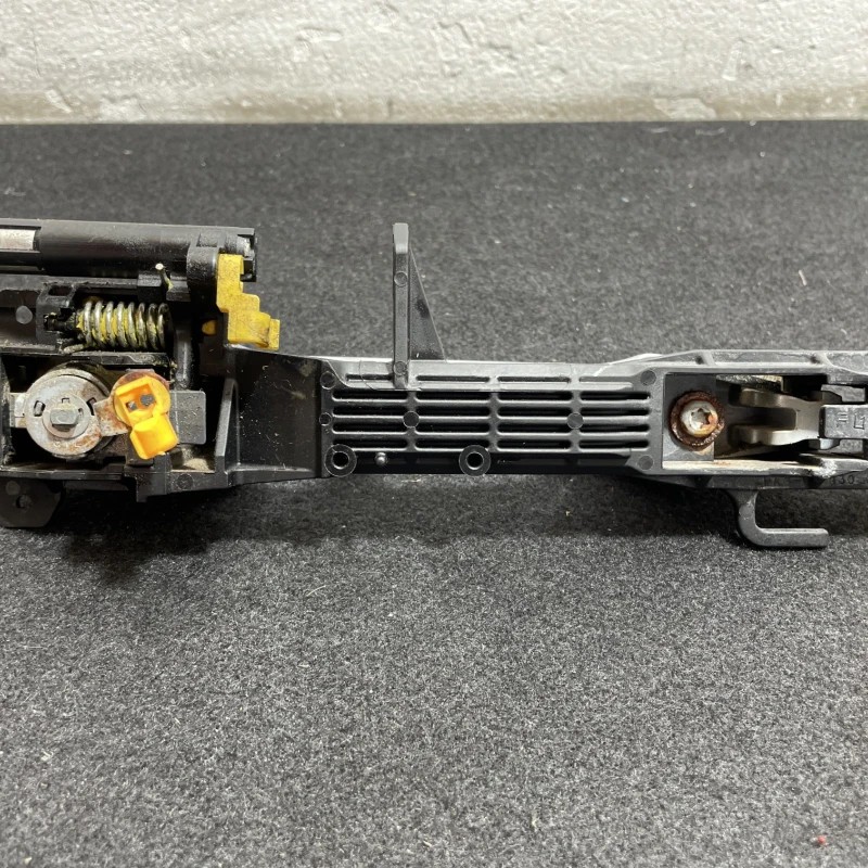 Maner usa stanga fata / Subaru Forester Forester 2009 / Caroserie, oglinzi si faruri