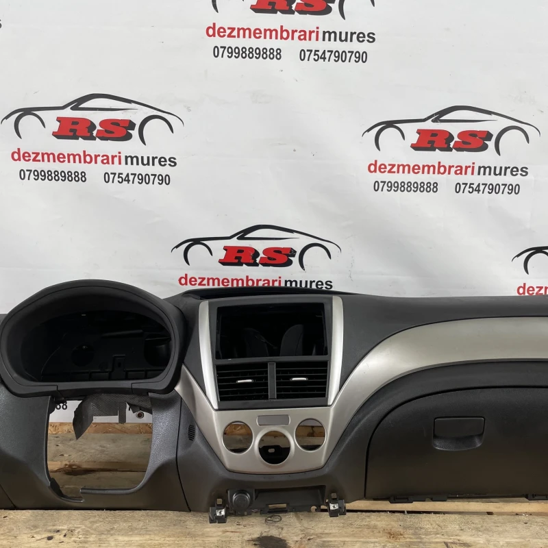 Plansa bord Subaru 