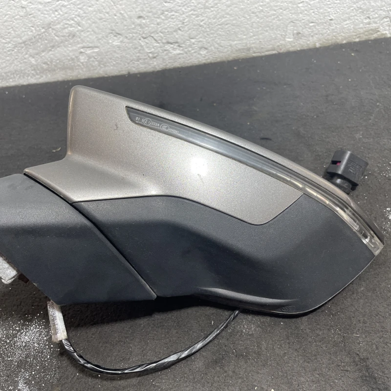 Oglinda stanga / Seat Leon 5F 2015 / Caroserie, oglinzi si faruri