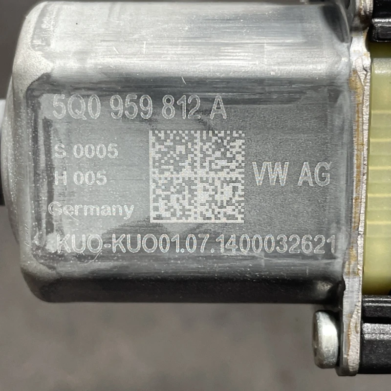 Motoras geam dreapta spate / Seat Leon 5F 2015 / Audio si electronice