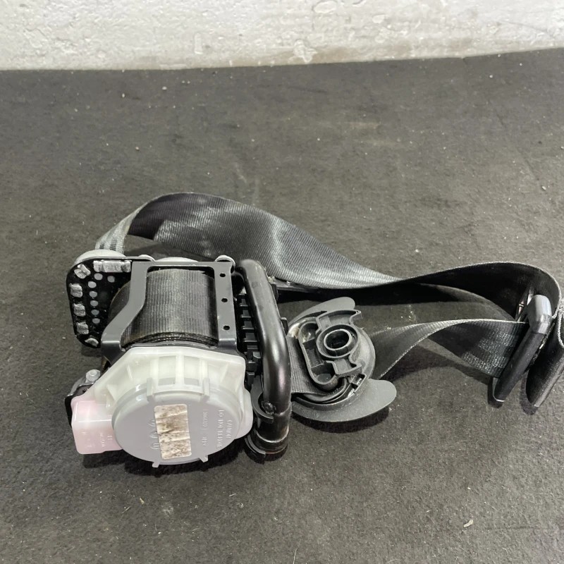Centura dreapta fata / Seat Leon 5F 2015 / Interior