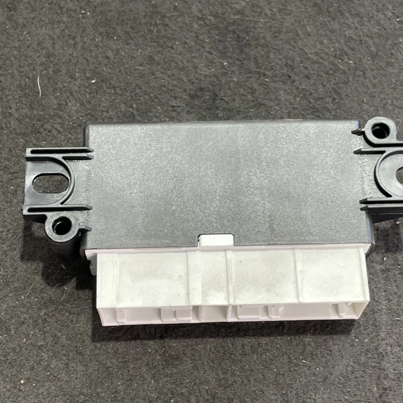 Modul senzor parcare / Seat Leon 5F 2015 / Audio si electronice