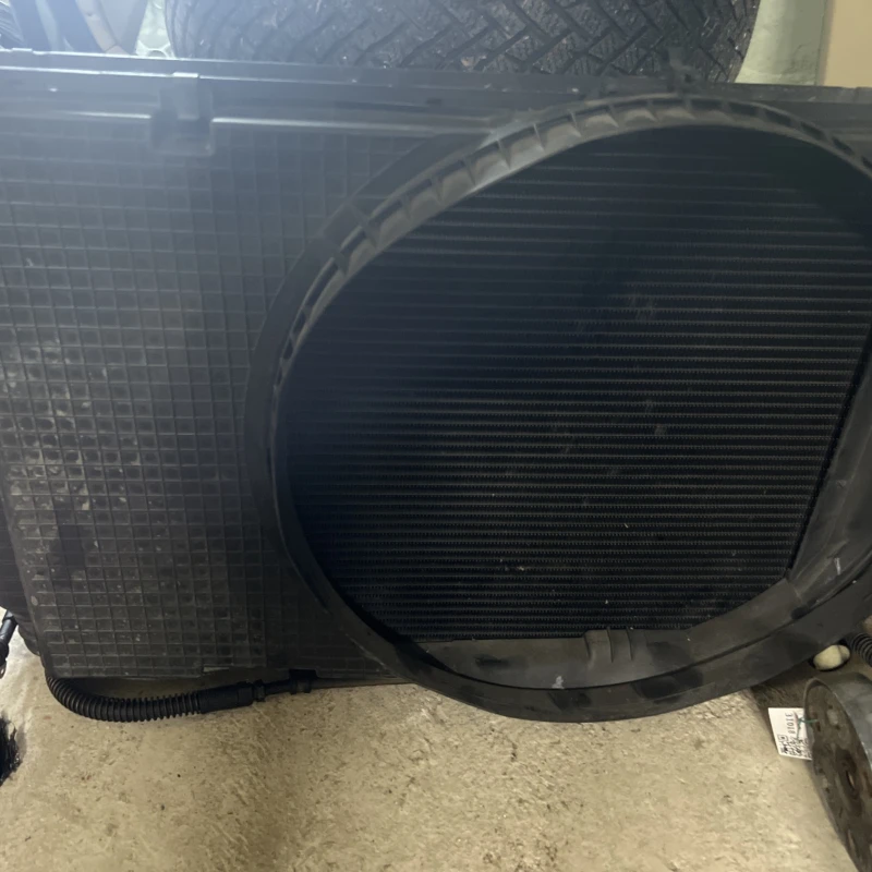 Radiator apa Mercedes-Benz 