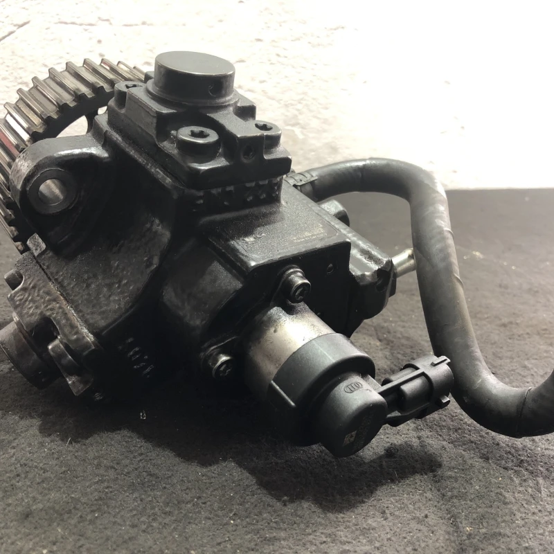 Pompa de injectie inalte / Opel Zafira C facelift 2014 / Motor, racire si evacuare
