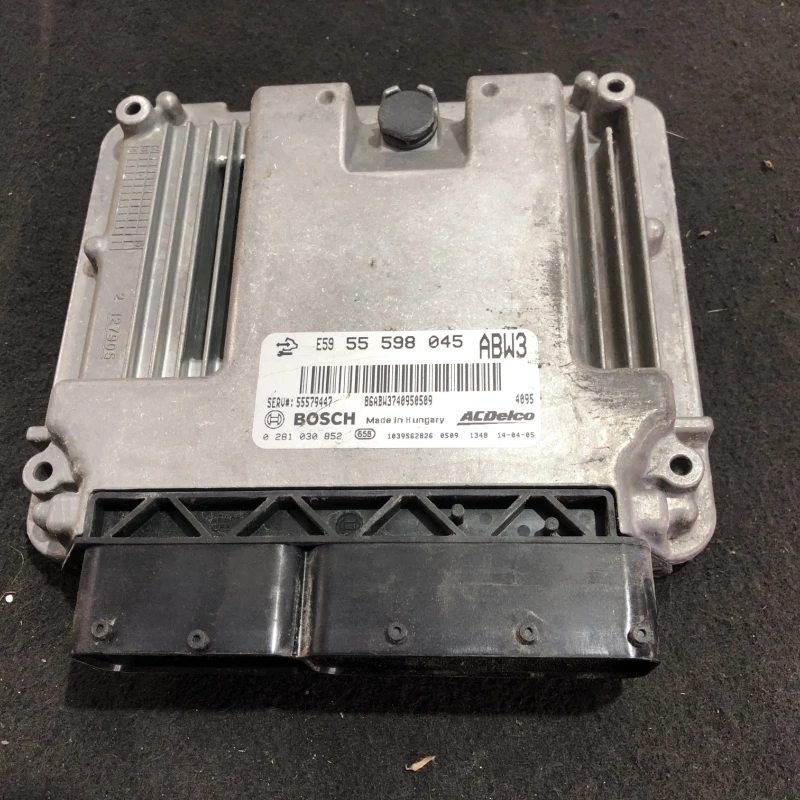 Calculator motor ecu Opel 