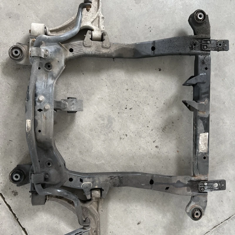Punte fata jug suport motor / Opel Zafira C facelift 2014 / Directie si suspensie