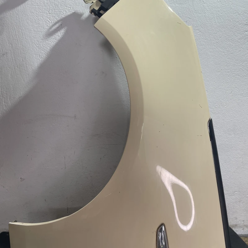 Aripa stanga fata Opel 