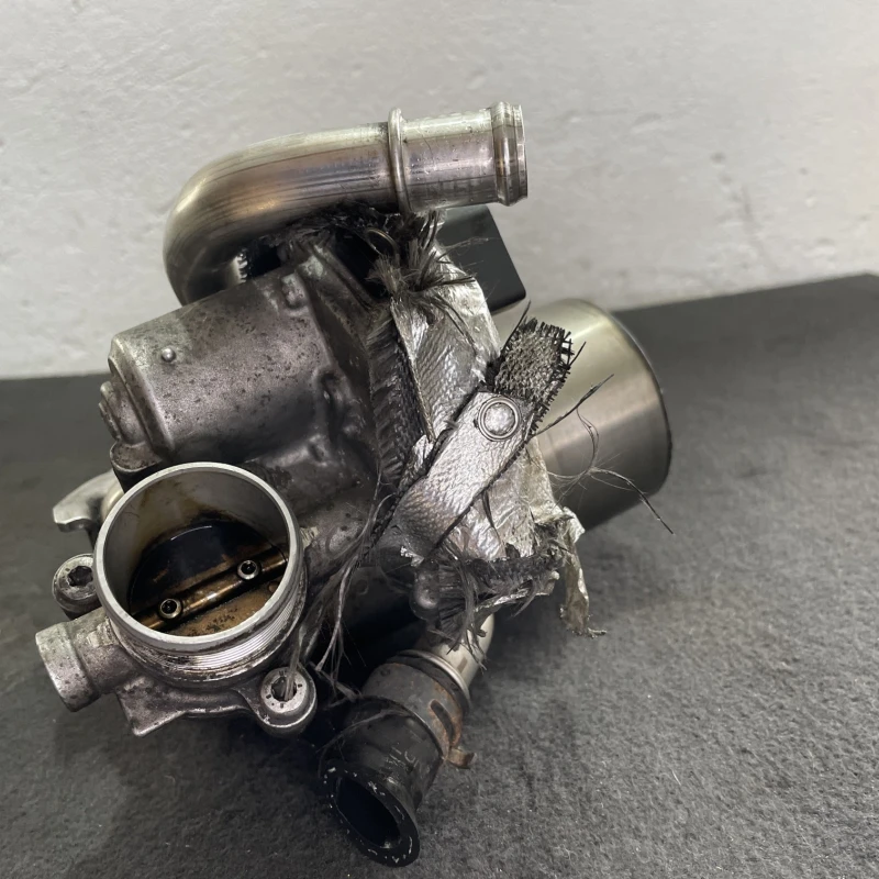 Racitor gaze / Volkswagen Passat B8 2016 / Motor, racire si evacuare