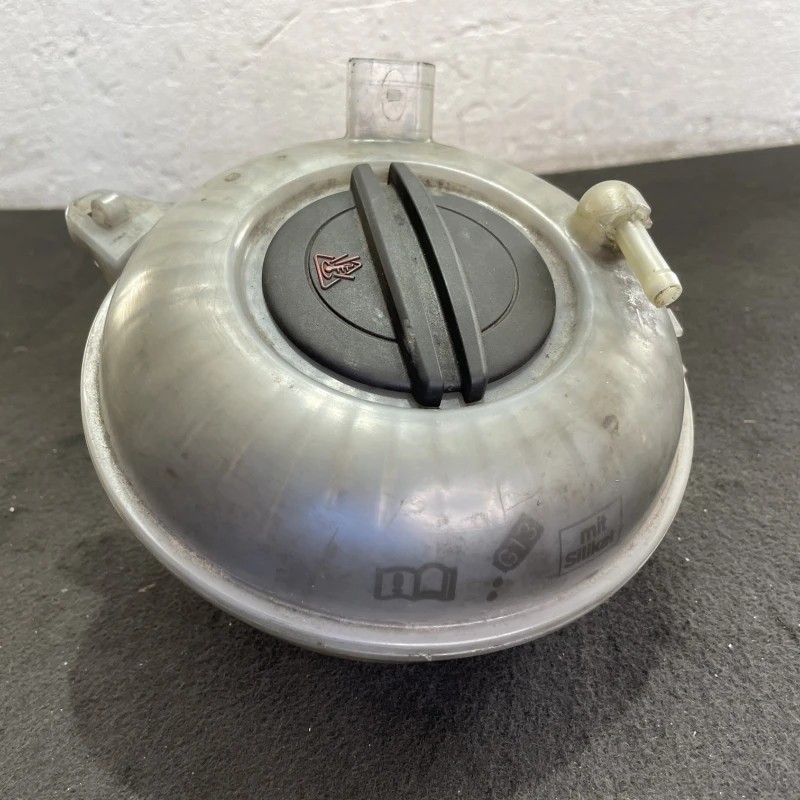 Vas expansiune / Volkswagen Passat B8 2016 / Motor, racire si evacuare