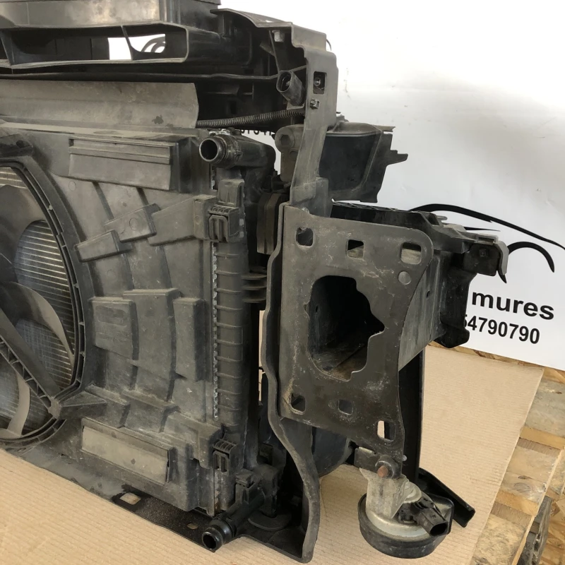 Trager / Volkswagen Passat B8 2016 / Caroserie, oglinzi si faruri
