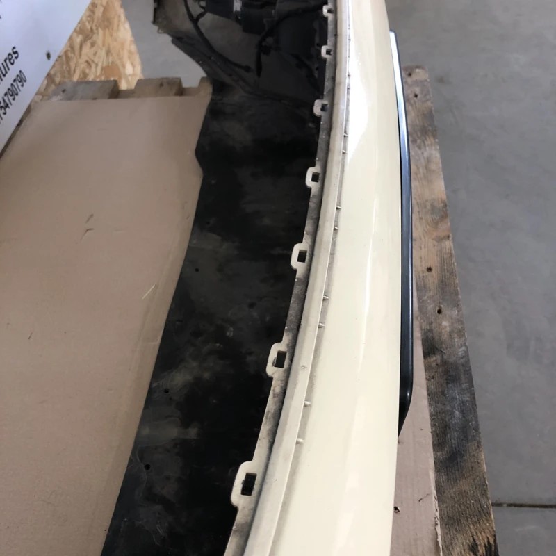 Bara fata / Volkswagen Passat B8 2016 / Caroserie, oglinzi si faruri