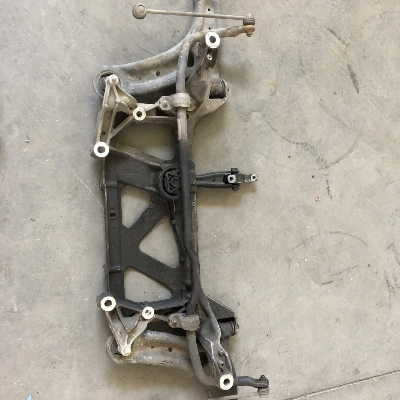 Punte fata jug suport motor Volkswagen 