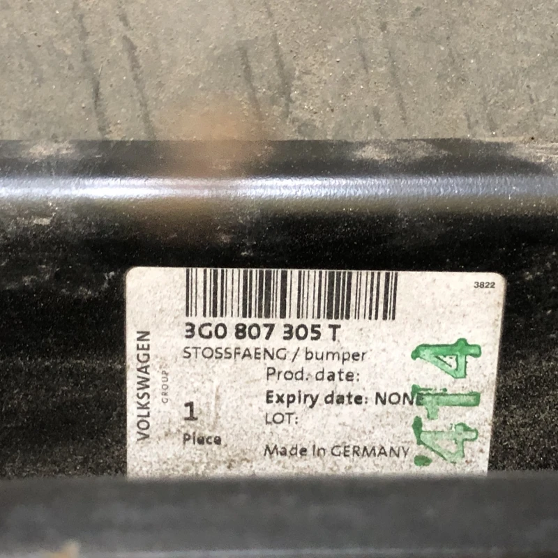 Armatura intaritura bara spate / Volkswagen Passat B8 2016 / Caroserie, oglinzi si faruri