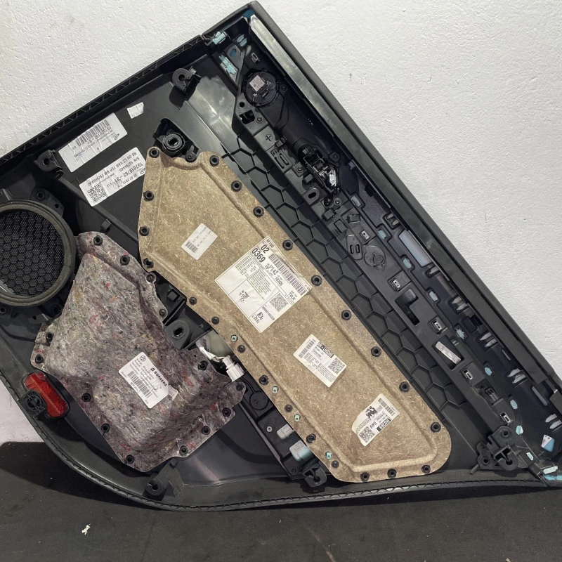 Panou tapiterie usa stanga spate / Volkswagen Passat B8 2016 / Interior